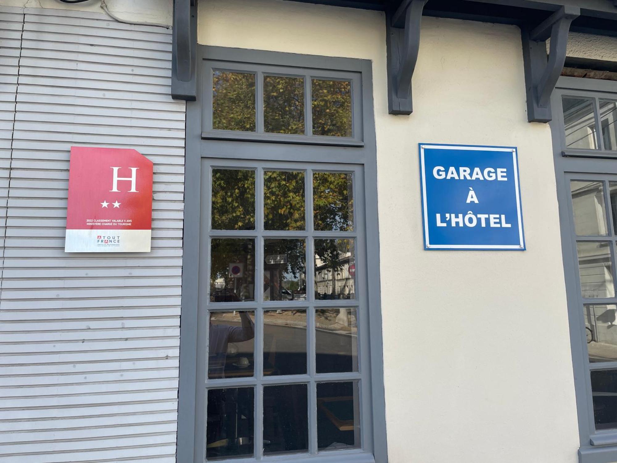 Contact Hotel De France Сент Екстер'єр фото