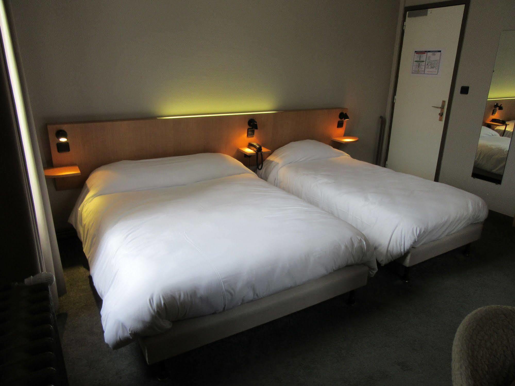 Contact Hotel De France Сент Екстер'єр фото